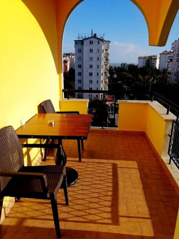 Voswos Garage Coffee Hotel アンタルヤ エクステリア 写真