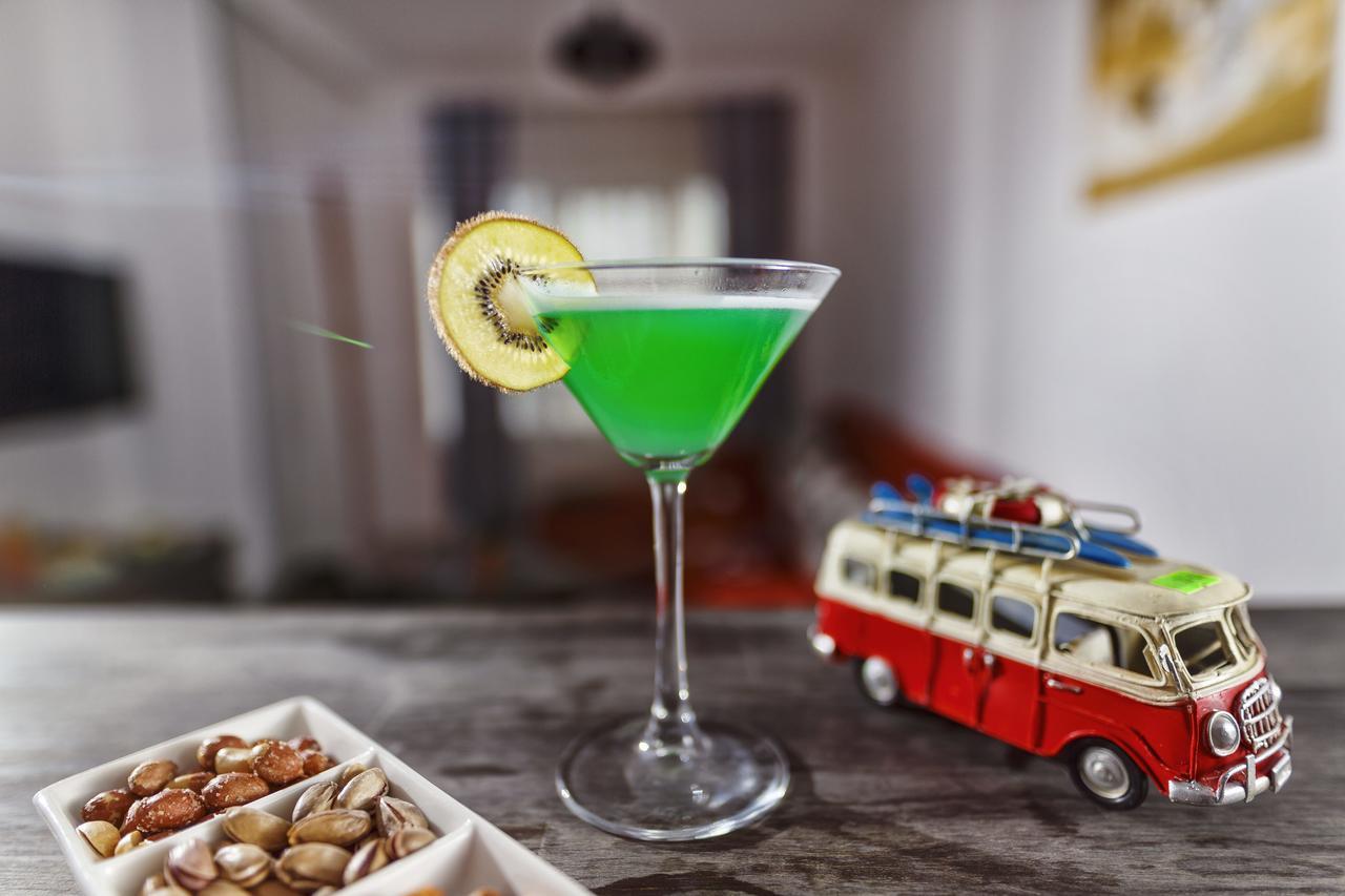 Voswos Garage Coffee Hotel アンタルヤ エクステリア 写真