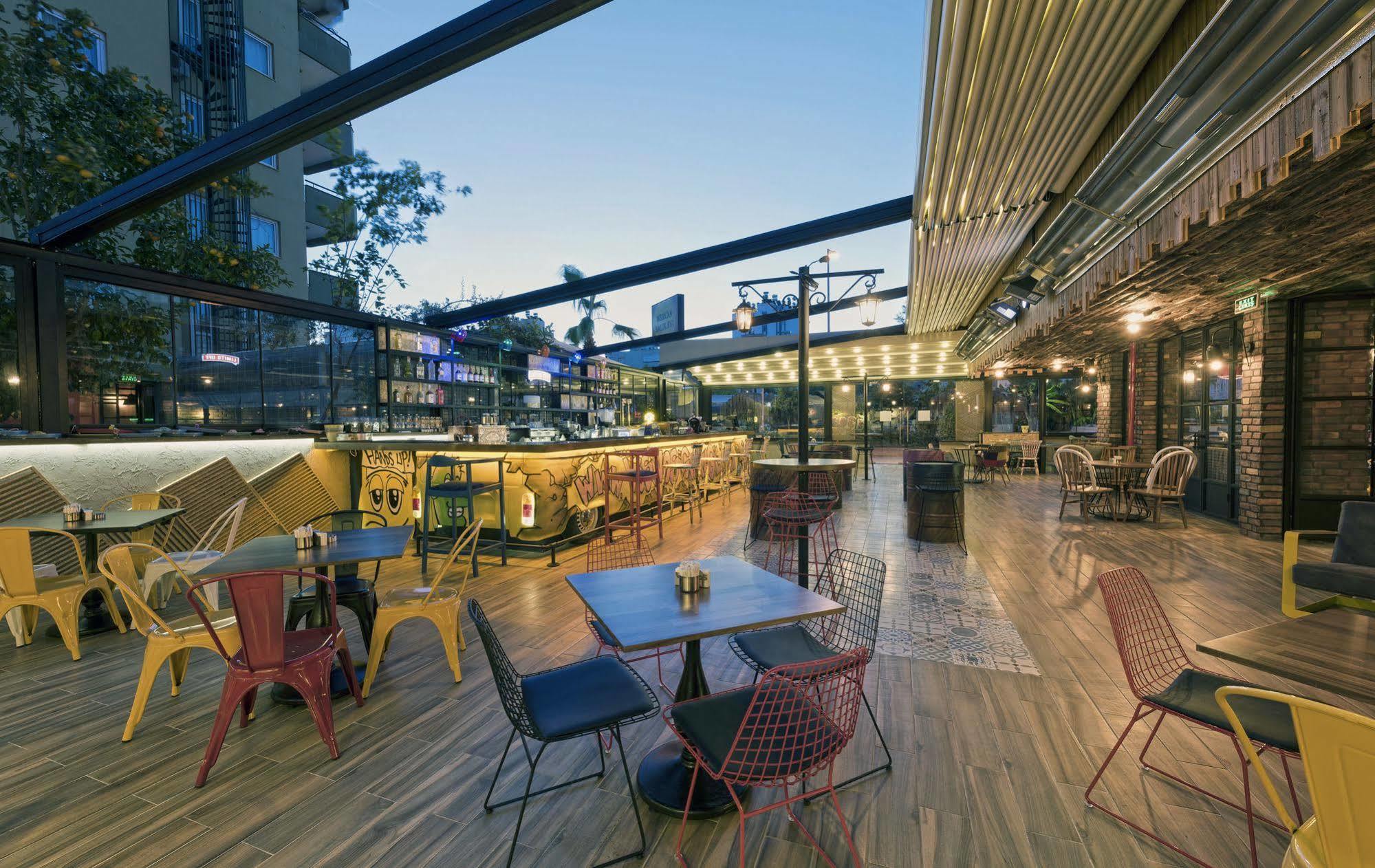 Voswos Garage Coffee Hotel アンタルヤ エクステリア 写真