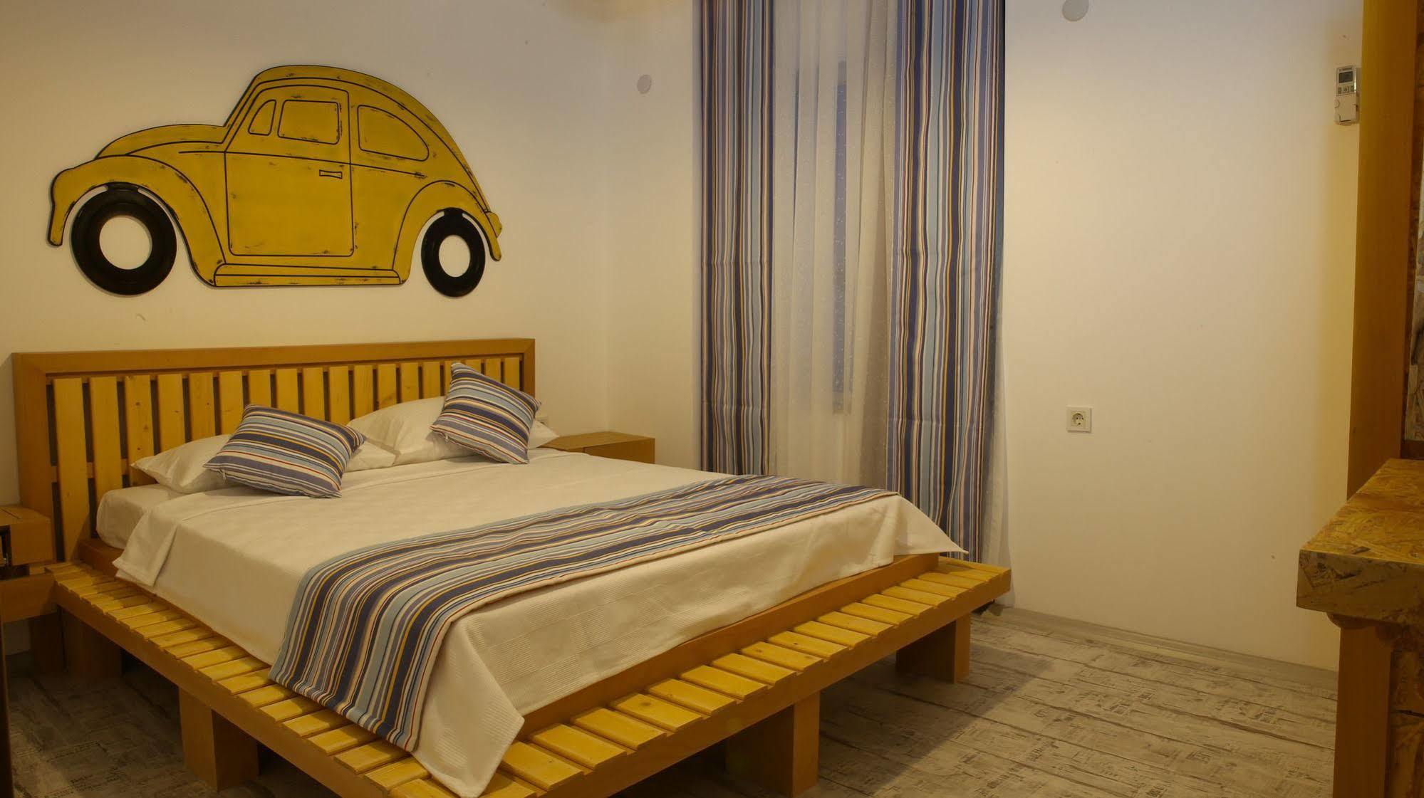 Voswos Garage Coffee Hotel アンタルヤ エクステリア 写真