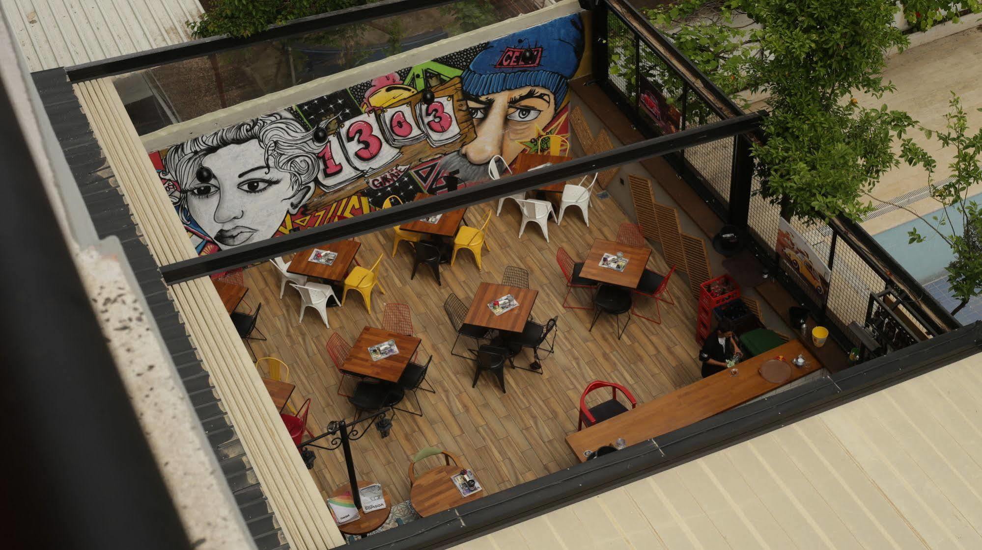Voswos Garage Coffee Hotel アンタルヤ エクステリア 写真